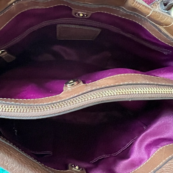 Coach Madison - Picture 8 of 8